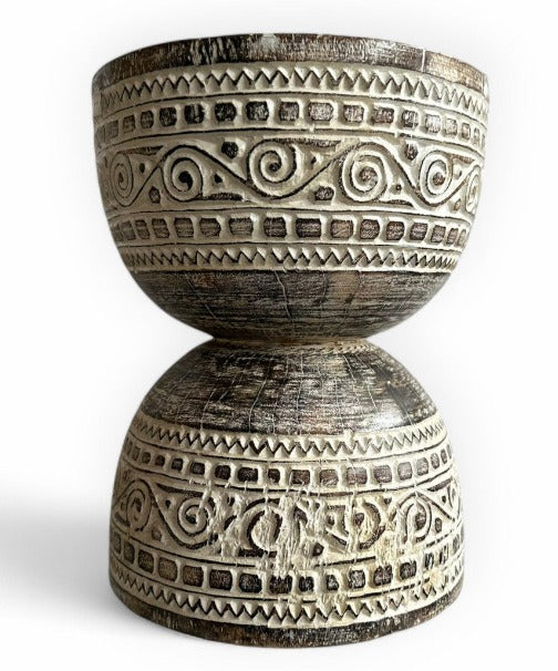 UB063 WOODEN STOOL
