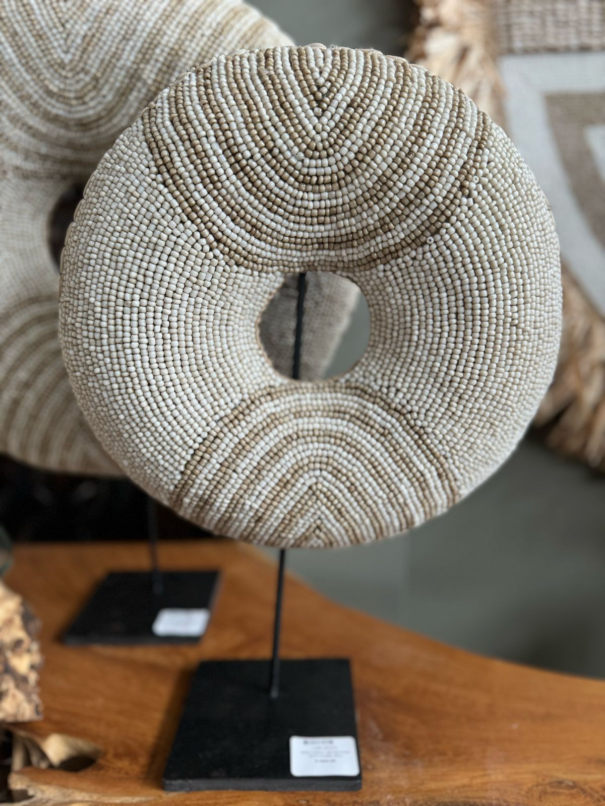 BAL010 - BEAD DONUT DECORATION WITH STAND 30CM