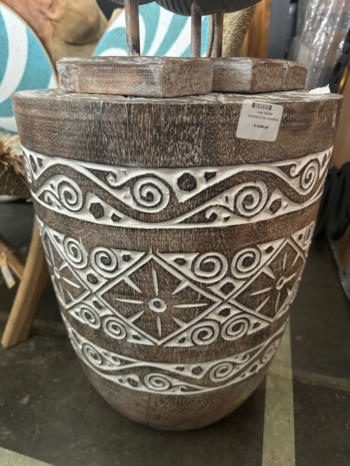 BAL084 - WOODEN STOOL 40X40X50