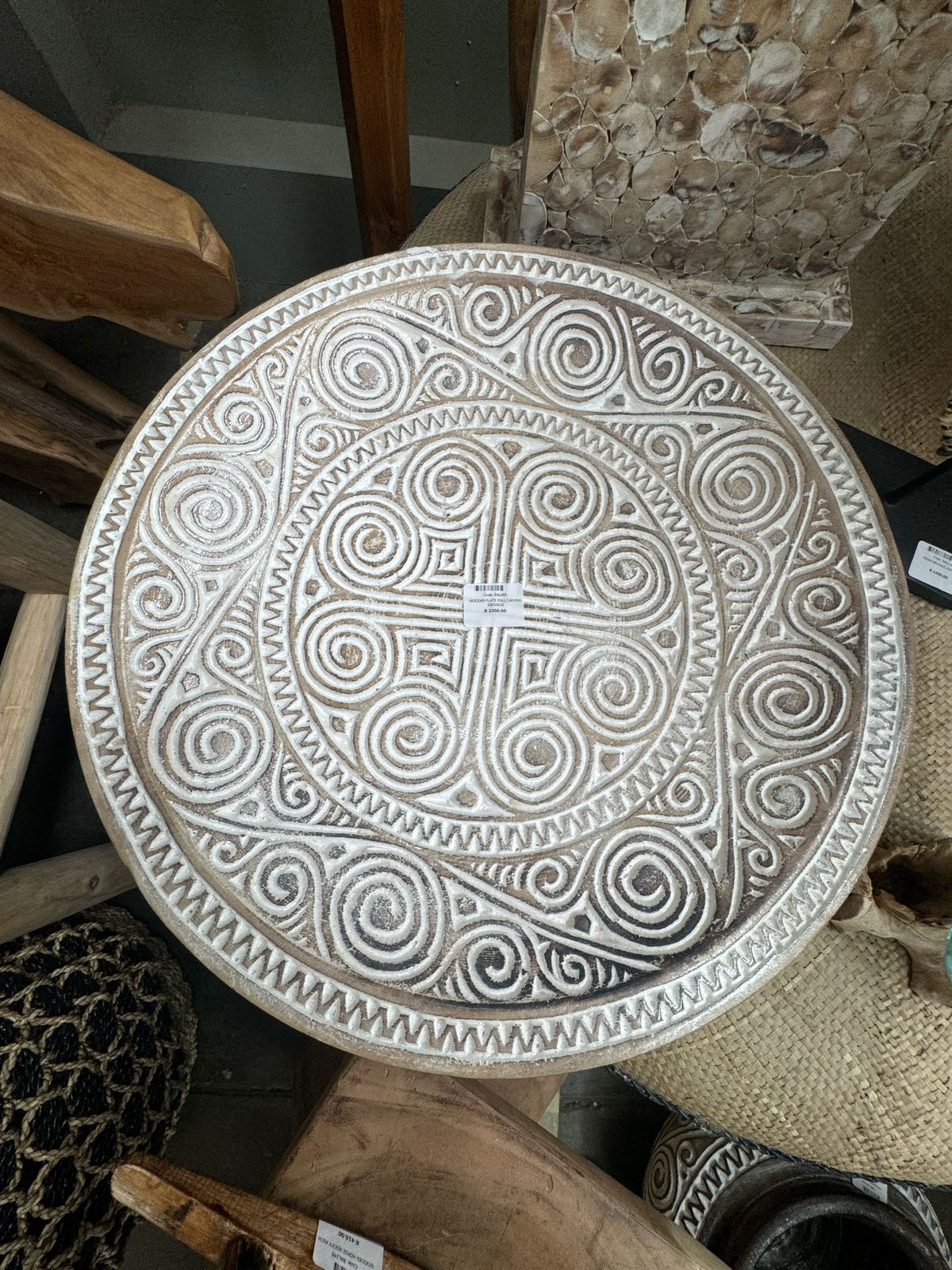 BAL085 - WOODEN PLATE FULL CARVING 50X50X10