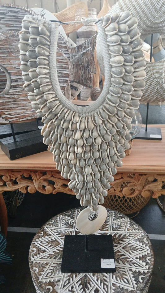 BAL124 - RESIN NECKLACE 30X12X70