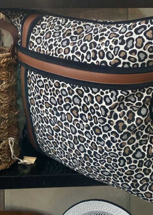 DEC001 - PURR BUSHVELD 60X60 SCATTER
