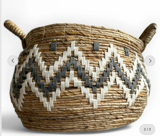 UB074-B - BASKET NATURAL (WHITE AND BLUE PATTERN) (M)