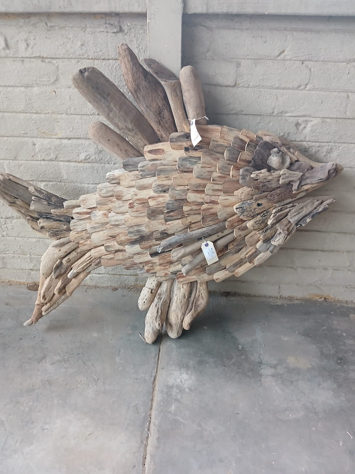 UBI023 - WOODEN DRIFT LARGE FISH